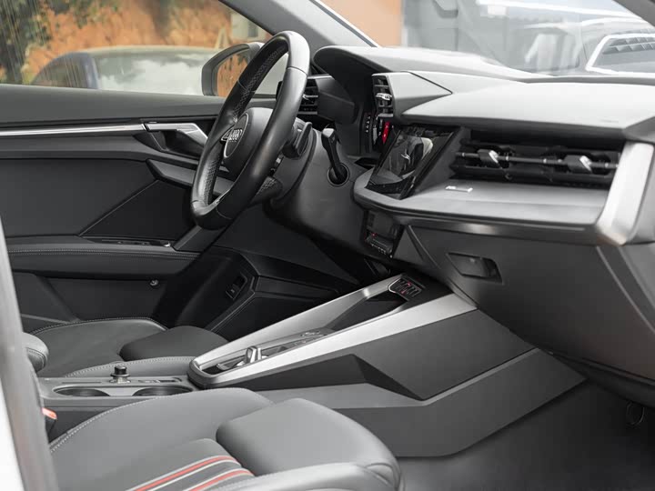 Фото 22 - Audi A3