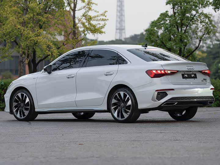 Фото 9 - Audi A3