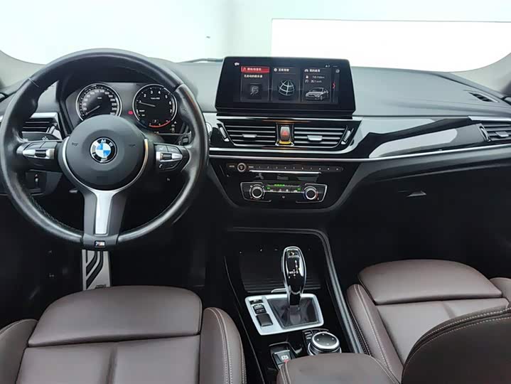 Фото 12 - BMW 1 Series