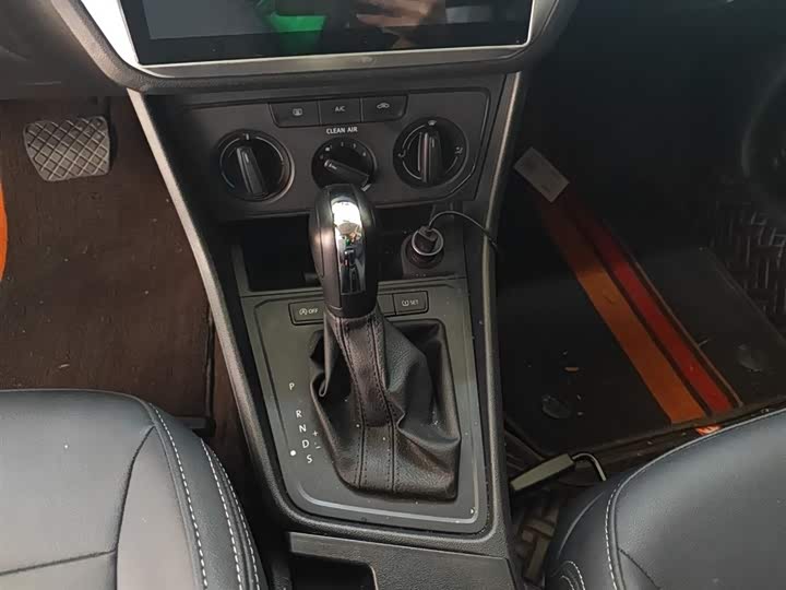 Фото 14 - Volkswagen Lavida