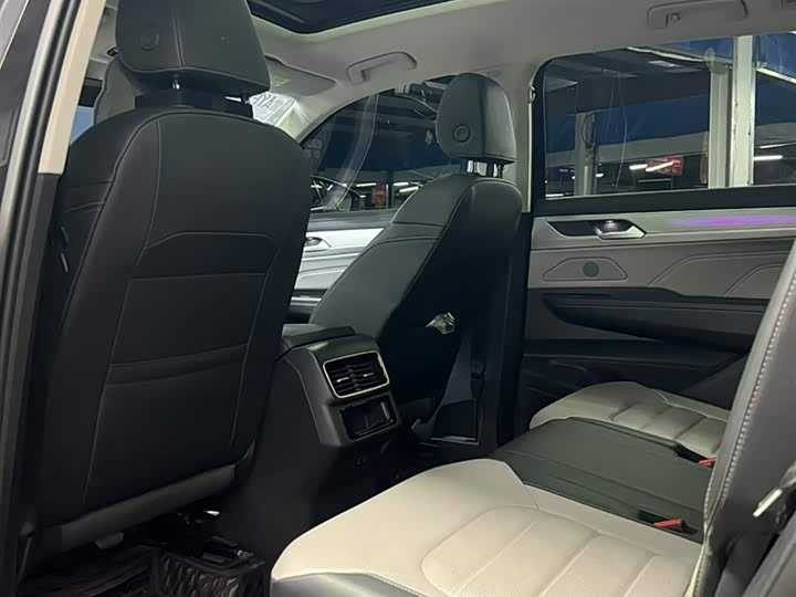 Фото 10 - Volkswagen Tavendor