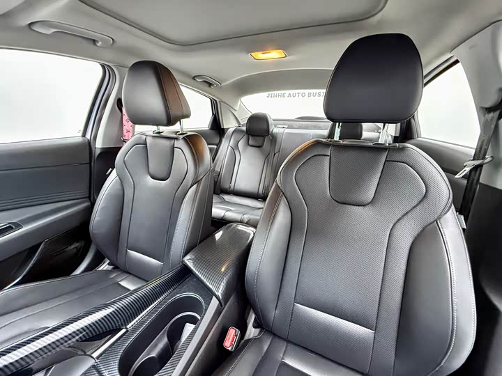 Фото 16 - Hyundai Elantra N line