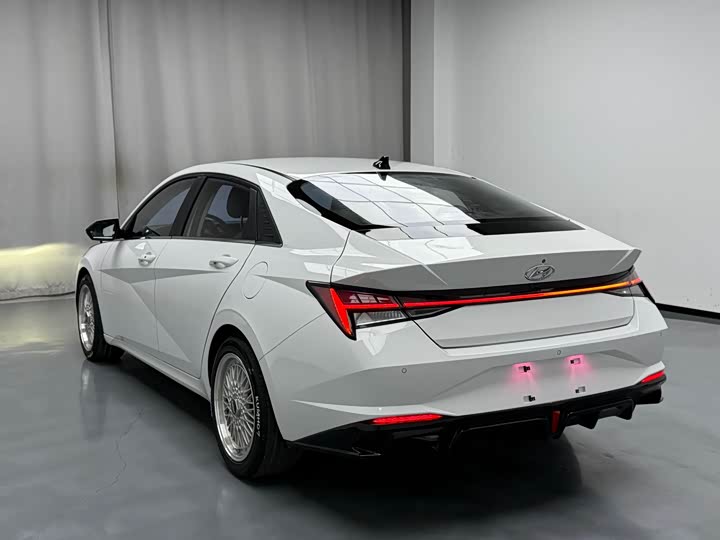 Фото 18 - Hyundai Elantra N line