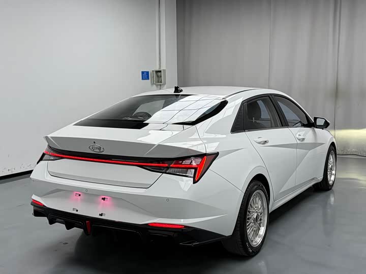 Фото 20 - Hyundai Elantra N line