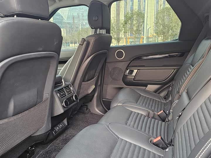 Фото 4 - Land Rover Discovery