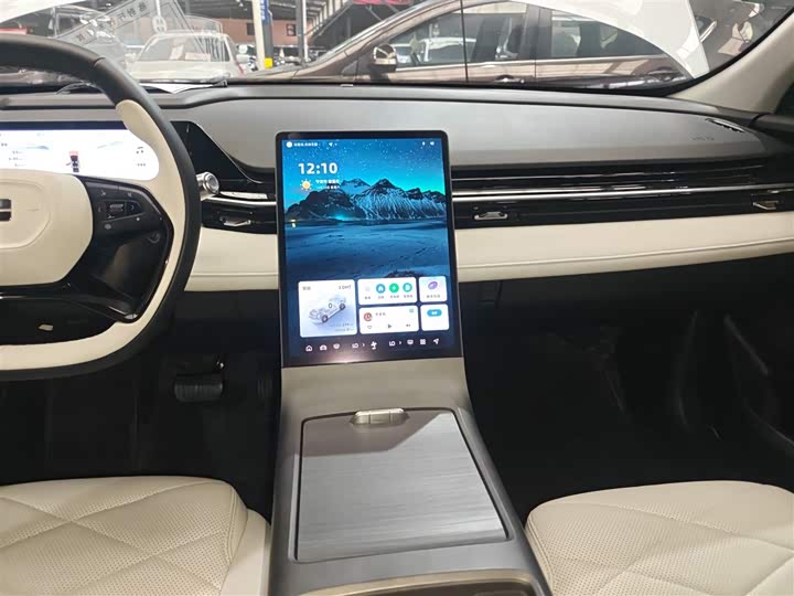 Фото 13 - Geely Galaxy L6