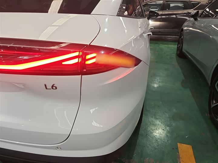 Фото 8 - Geely Galaxy L6