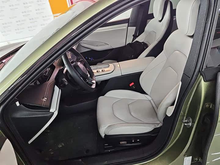 Фото 15 - Xiaomi SU7