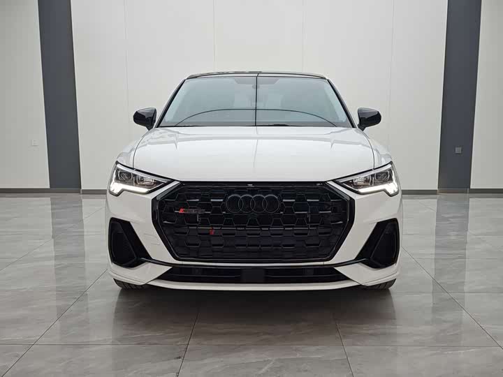 Фото 2 - Audi Q3 Sportback