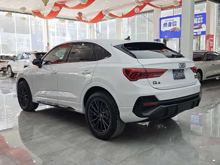 Фото 4 - Audi Q3 Sportback