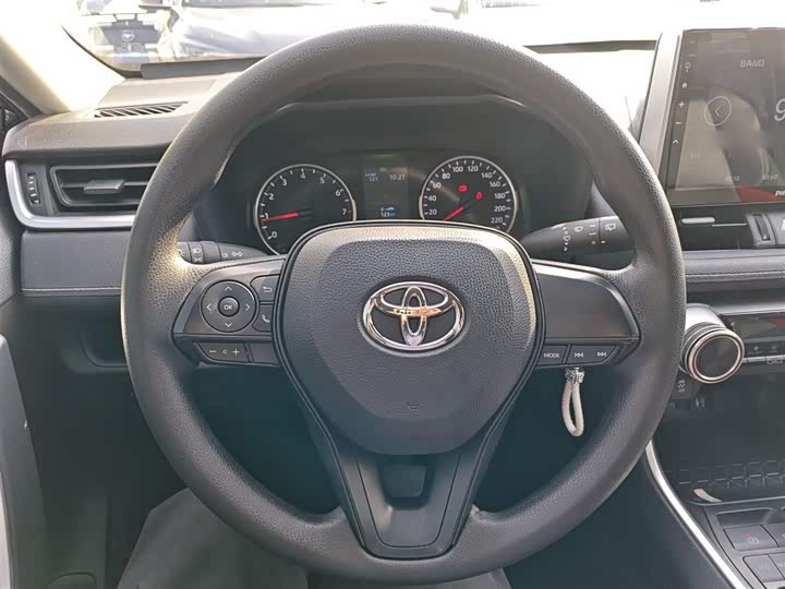 Фото 11 - Toyota Wildlander