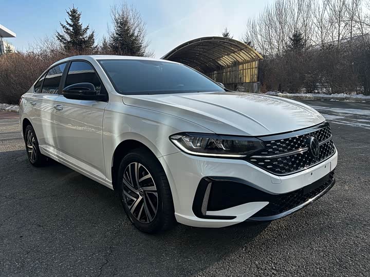 Фото 1 - Volkswagen Lavida