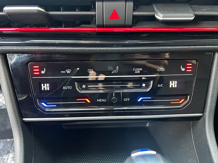 Фото 13 - Volkswagen Lavida