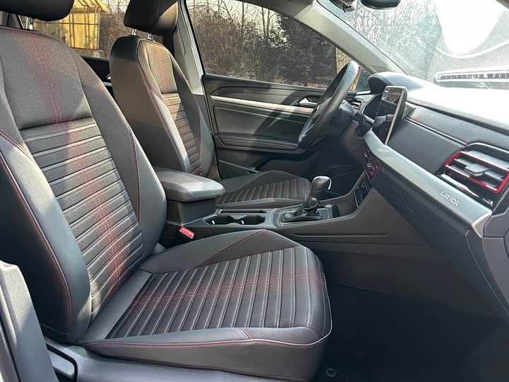 Фото 17 - Volkswagen Lavida