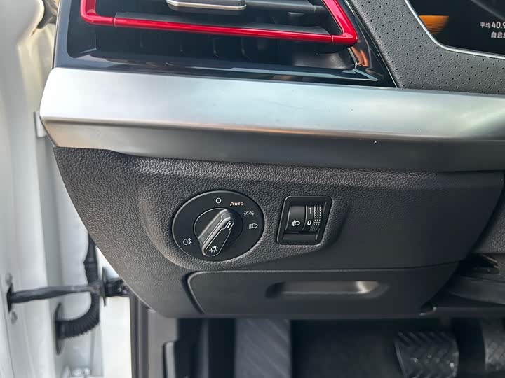 Фото 7 - Volkswagen Lavida