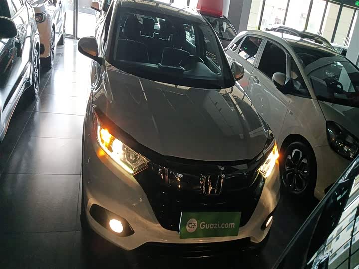 Фото 3 - Honda Vezel