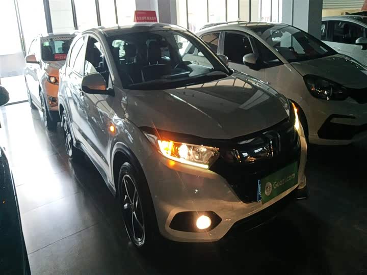 Фото 4 - Honda Vezel