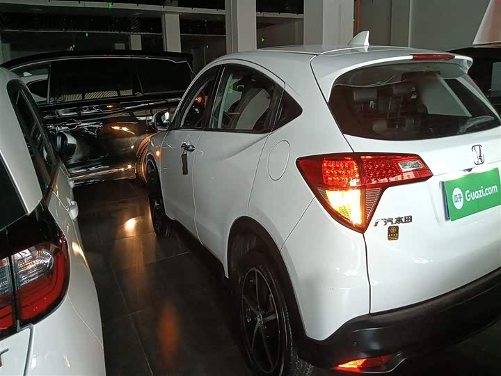 Фото 5 - Honda Vezel