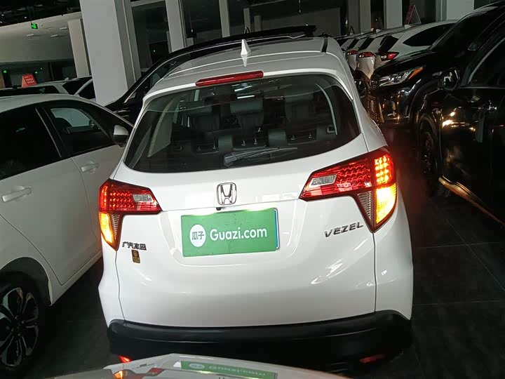 Фото 6 - Honda Vezel