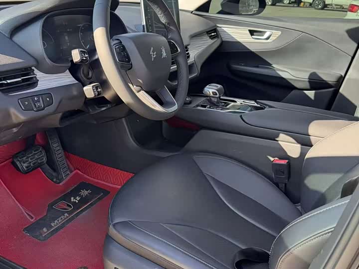 Фото 5 - Hongqi E-QM5