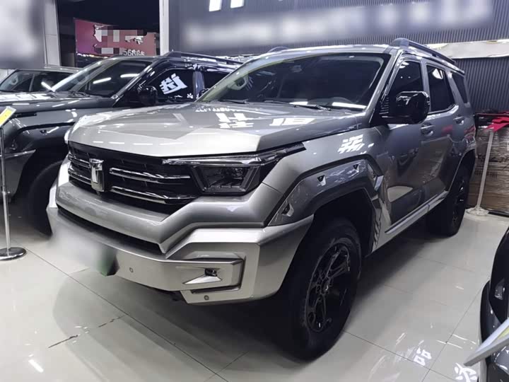 Фото 1 - Tank 400 Hybrid