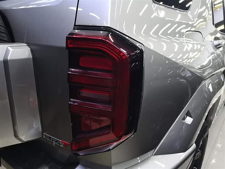 Фото 8 - Tank 400 Hybrid