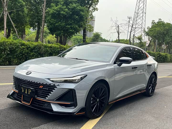 Фото 1 - Changan UNI-V