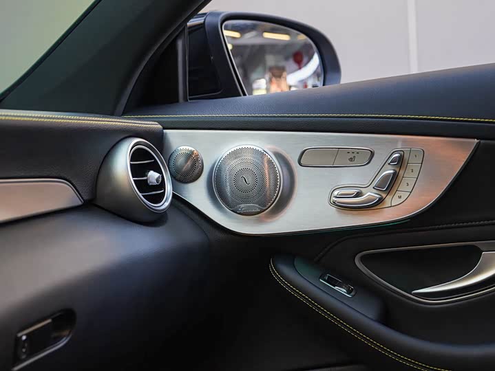 Фото 12 - Mercedes-Benz C-Class AMG