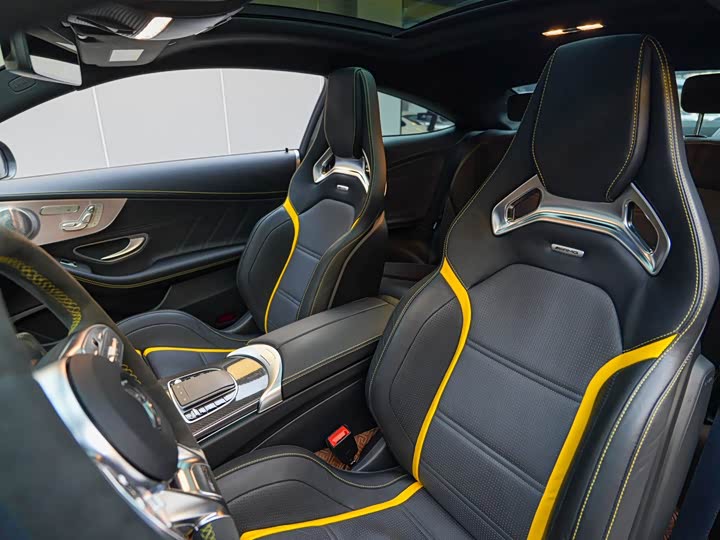 Фото 13 - Mercedes-Benz C-Class AMG