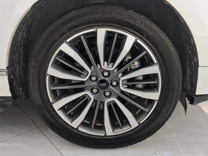 Фото 6 - Ford Edge