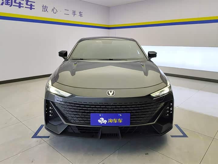 Фото 2 - Changan UNI-V