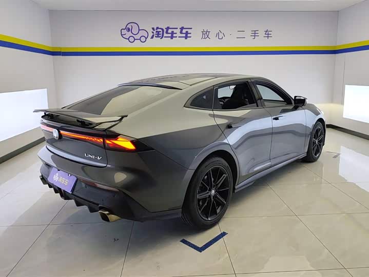 Фото 3 - Changan UNI-V