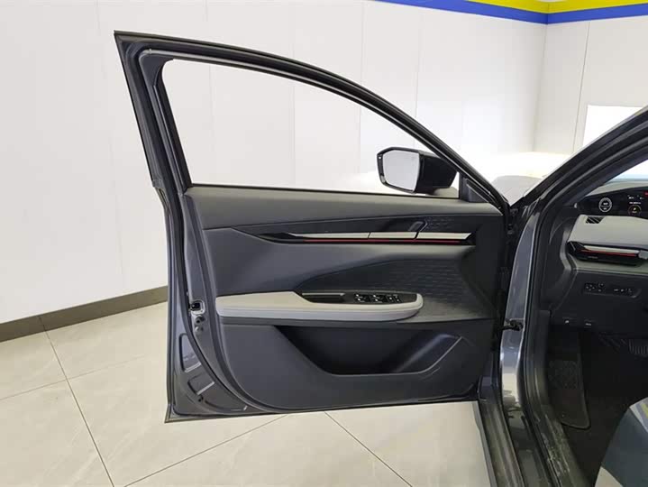 Фото 7 - Changan UNI-V