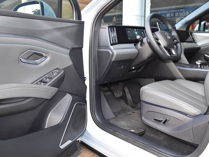 Фото 9 - BYD Song L DM-i Hybrid