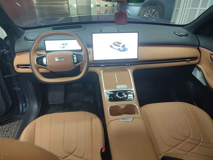 Фото 10 - Geely Galaxy Starship 7