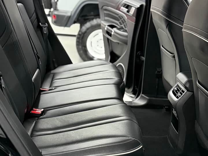 Фото 7 - Tank 300