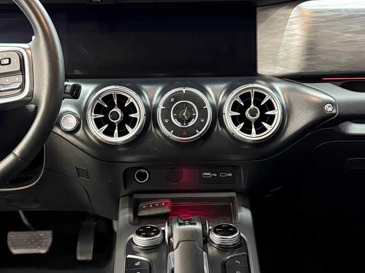 Фото 8 - Tank 300