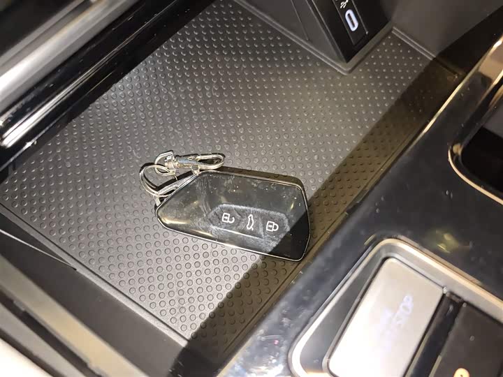 Фото 9 - Volkswagen Teramont Pro