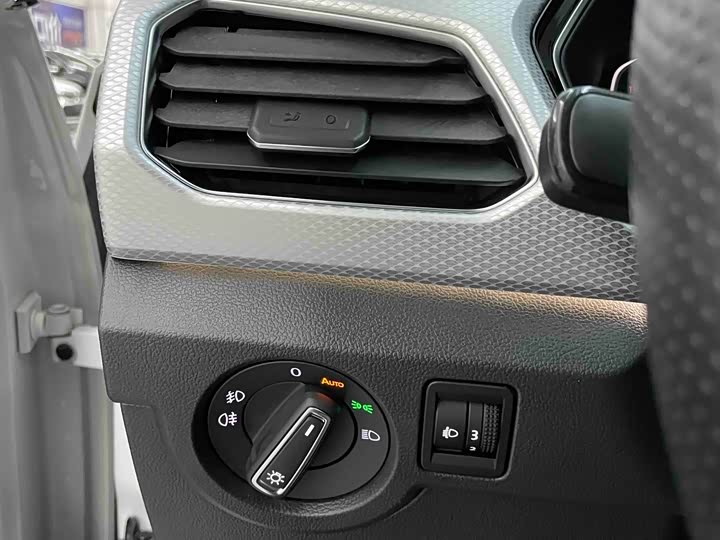 Фото 14 - Volkswagen Tacqua