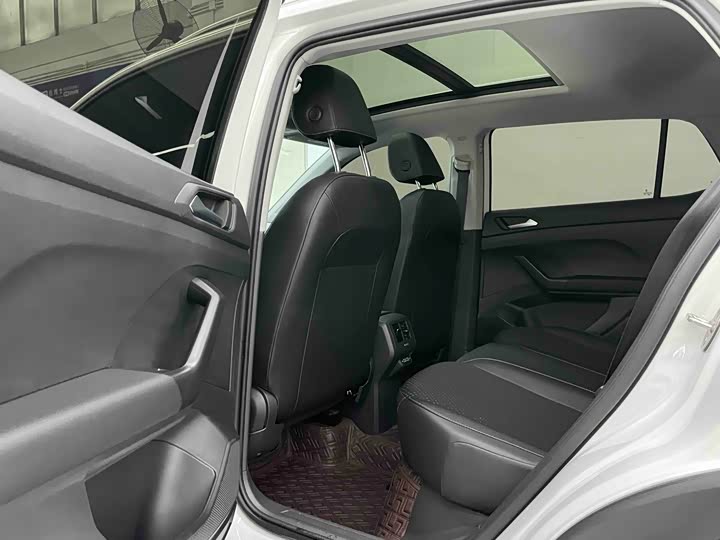 Фото 19 - Volkswagen Tacqua