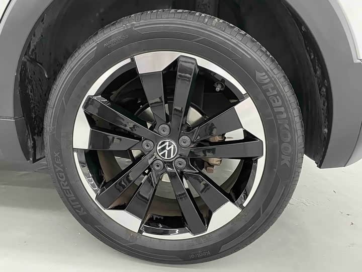 Фото 23 - Volkswagen Tacqua