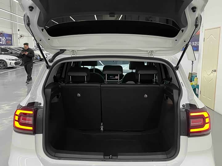 Фото 24 - Volkswagen Tacqua