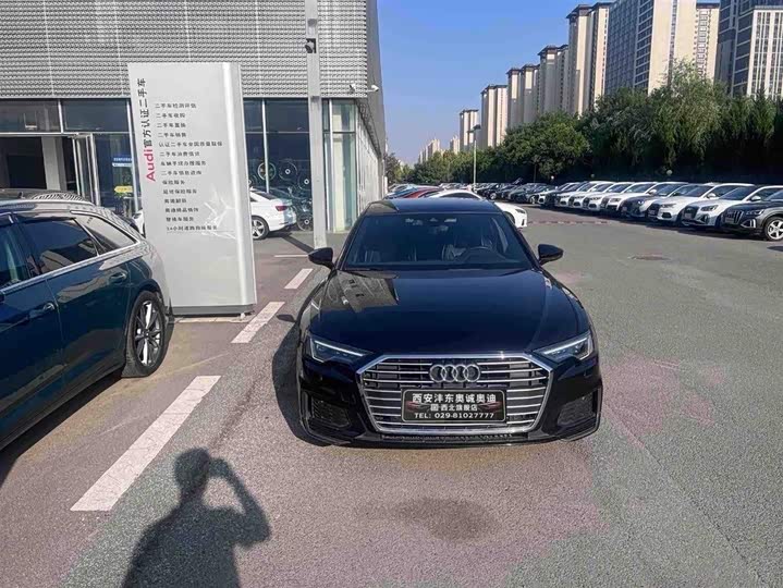 Фото 1 - Audi A6L