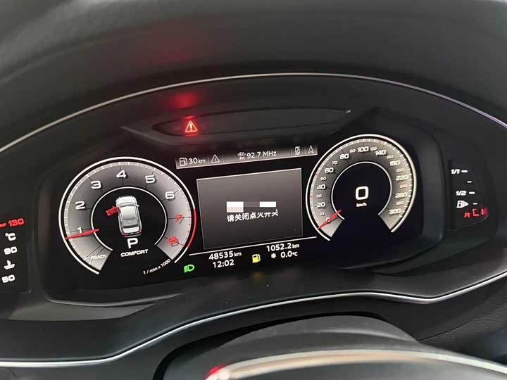 Фото 10 - Audi A6L