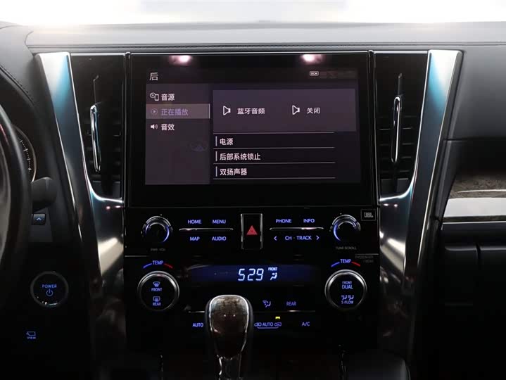 Фото 16 - Toyota Alphard