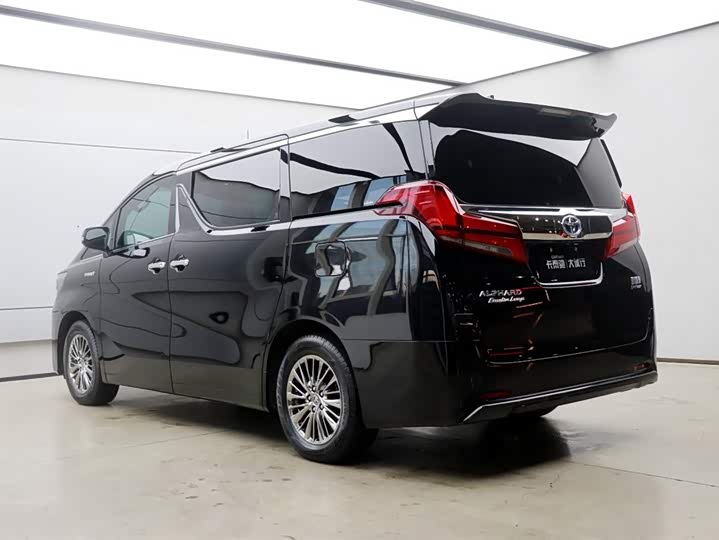 Фото 26 - Toyota Alphard