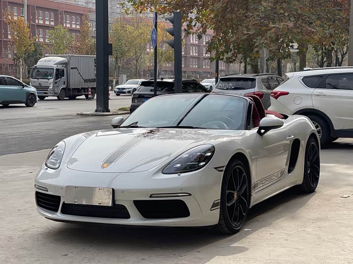 Фото 2 - Porsche 718