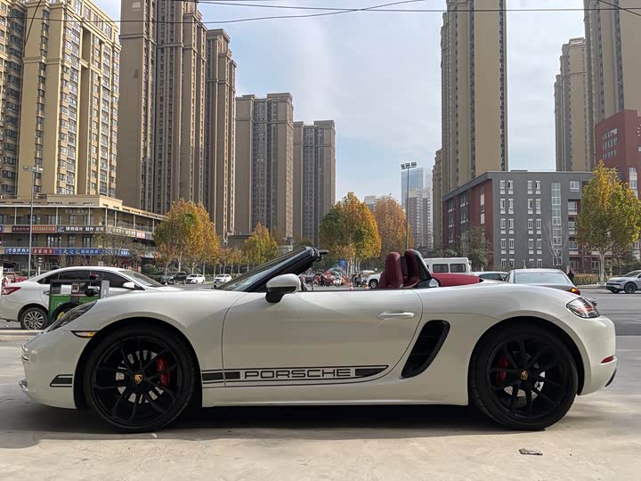 Фото 4 - Porsche 718