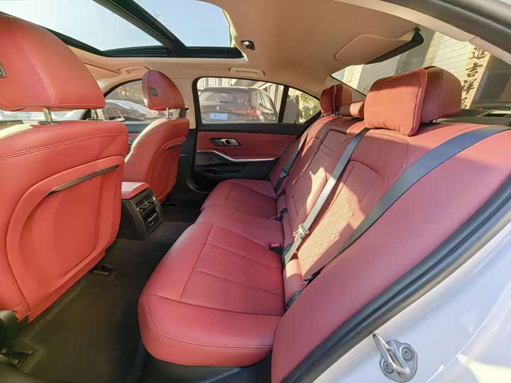 Фото 9 - BMW 3 Series