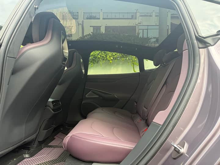 Фото 12 - Xiaomi SU7